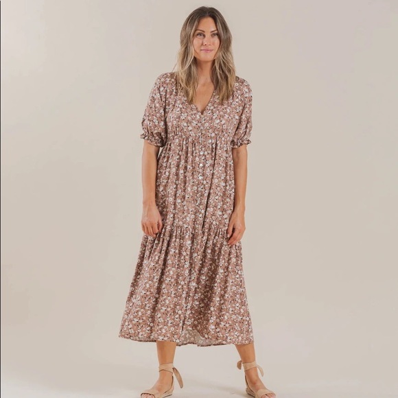 Rylee + Cru BUNDLE: 2 dresses (xs) + 2 skirts (s) - Picture 3 of 9